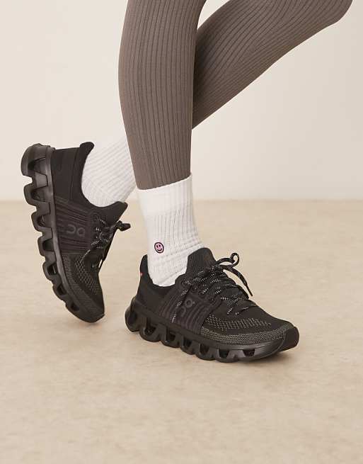 ON Cloudswift 4 AD running trainers in black