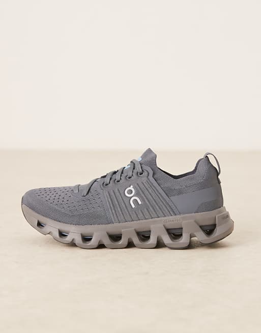 ON Cloudswift 4 Running Trainers In Black