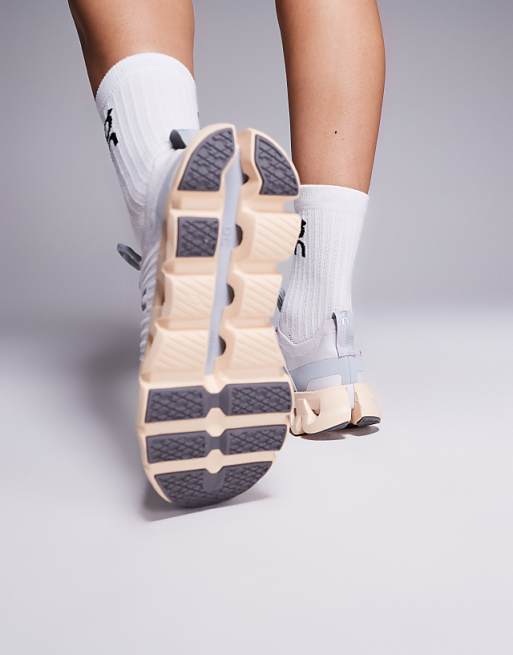 ON Cloudswift 4 Running Trainers In Frost And Blonde