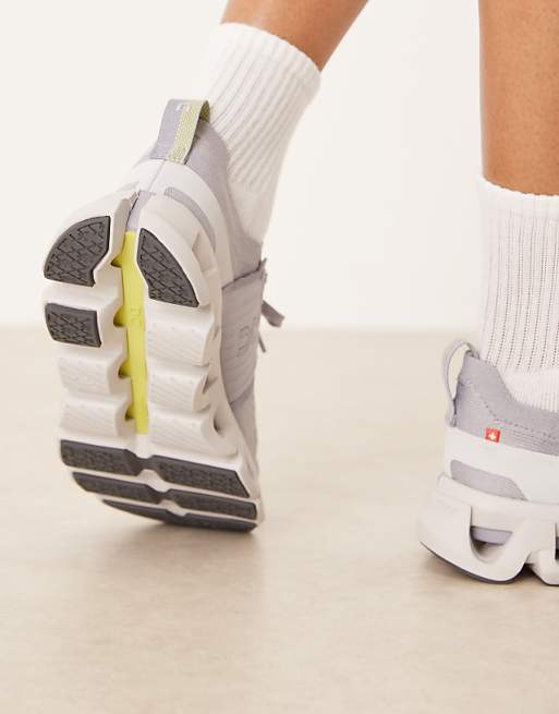 ON Cloudswift 4 Running Trainers In Purple