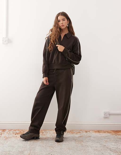 onki co-ord joggers and sweatshirt in chocolate brown