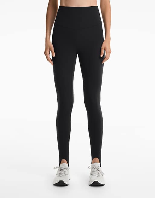 OYSHO Comfortlux super high rise ankle-length stirrup leggings in black