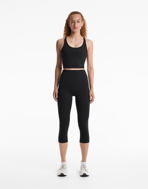 OYSHO Evermore 50cm Capri Leggings In Black