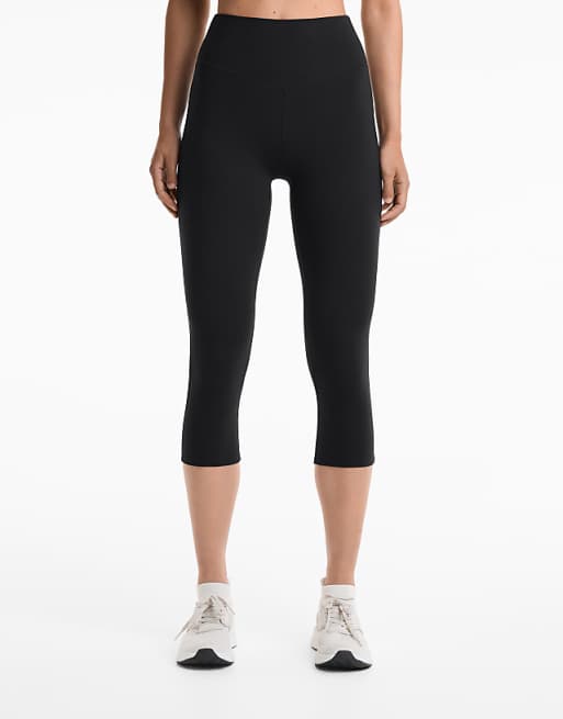 OYSHO evermore 50cm capri leggings in black