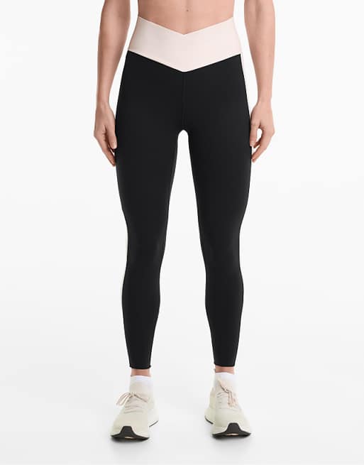 OYSHO Perfect-adapt high-rise 65cm ankle-length leggings with v-cut waist in black