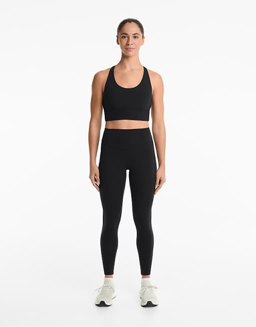 Oysho performance set in black