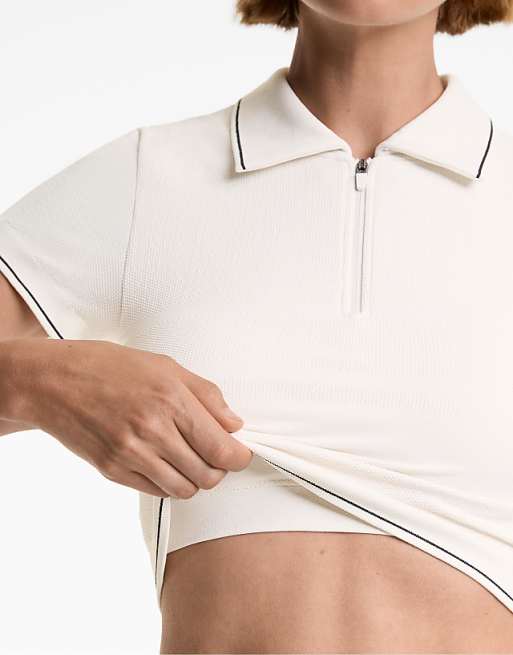 OYSHO Seamless Short-sleeved Polo Shirt In Pale Ecru