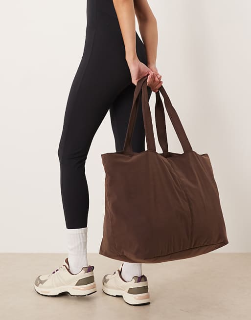 OYSHO Soft shopper bag in brown