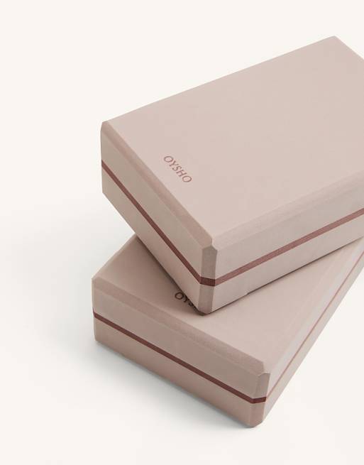 OYSHO Yoga block pack in brown/tan