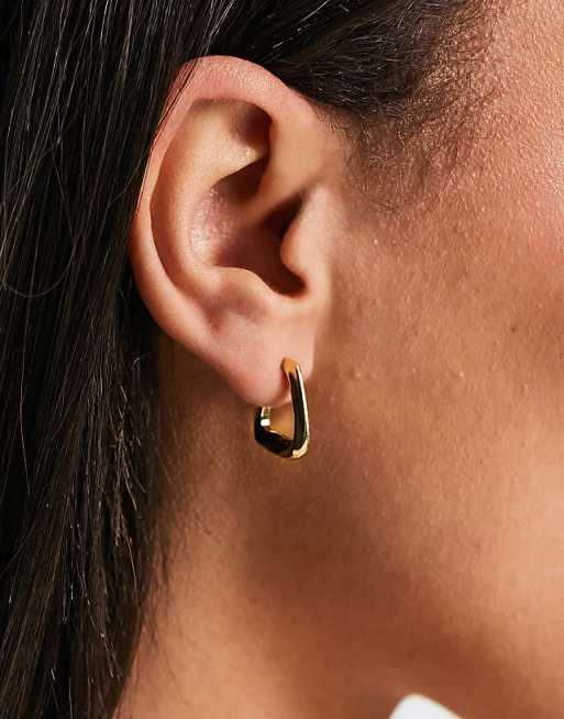 Pieces 18k plated geometric hoops in gold