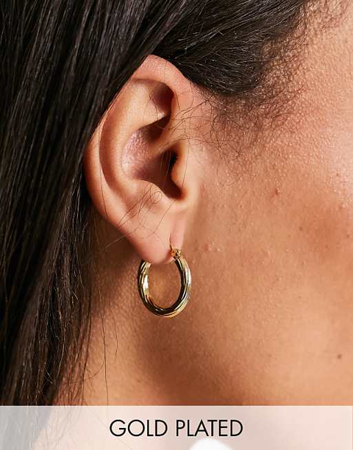 Pieces 18k plated vintage medium hoops in gold