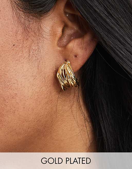 Pieces multistrand hoop earrings in gold