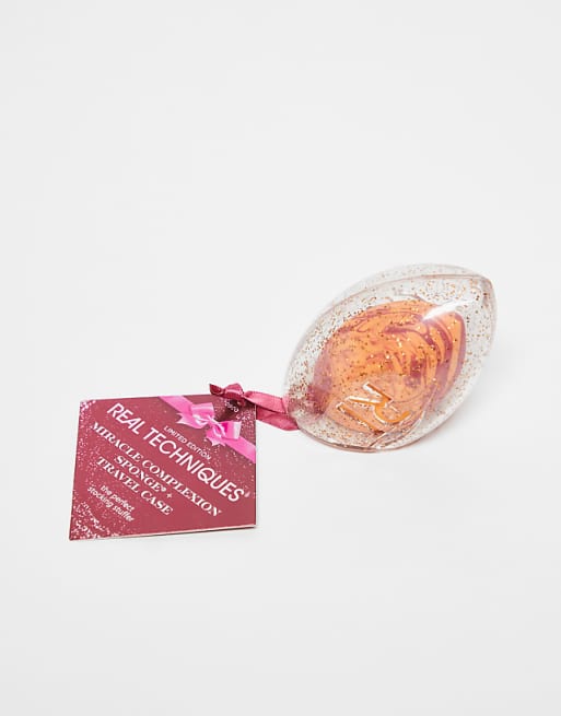 Real Techniques Miracle Complexion Sponge + Travel Case 2 Piece Holiday Gift Set