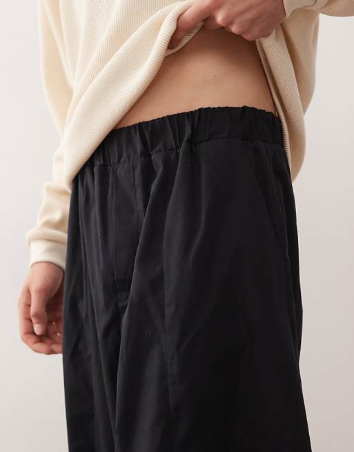 Reclaimed Vintage Balloon Leg Trouser In Washed Black