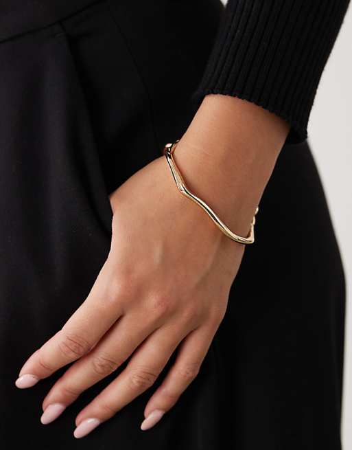 Reclaimed Vintage link chain bracelet in gold