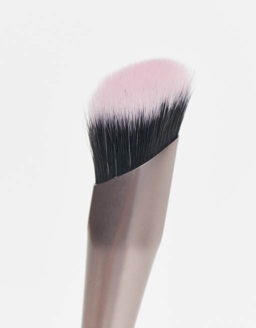 Revolution Magic Touch Concealer Brush