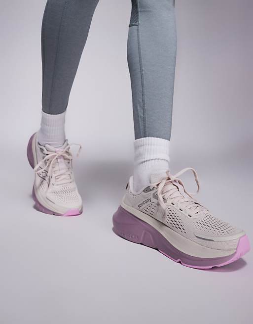 Saucony Guide 18 Max Cushioning Running Trainers In Moon And Quail