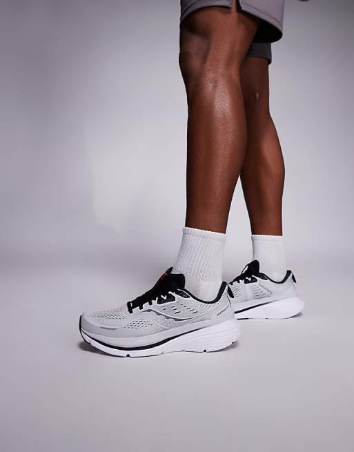 Saucony Guide 18 Running Trainers In Cloud And Black