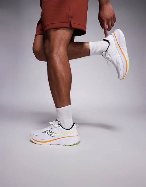 Saucony Guide 18 Running Trainers In White And Peel