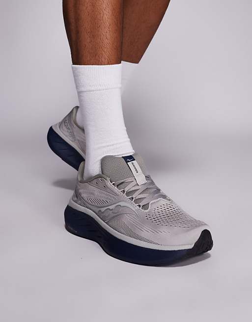 Saucony Ride 18 running trainers in dove and navy