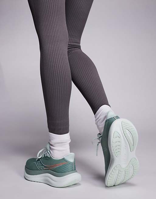 Saucony Triumph 23 Running Trainers In Iceberg And Aloe