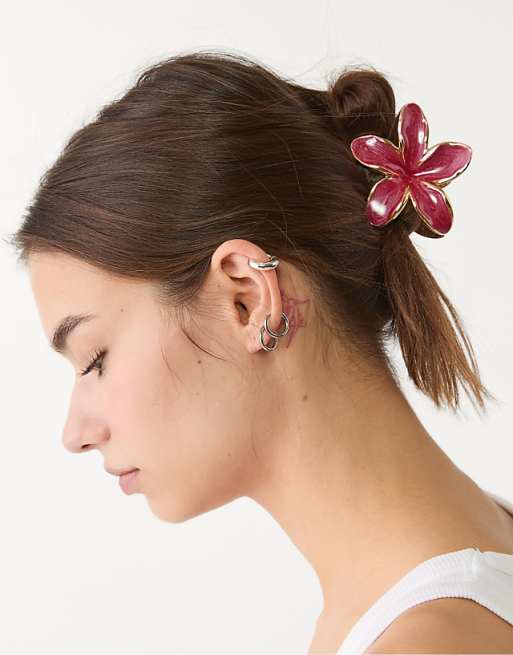 Stradivarius 3 pack floral hair clips in fuchsia