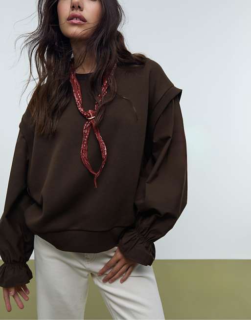Stradivarius Sweatshirt With Contrast Puff Sleeves In Brown