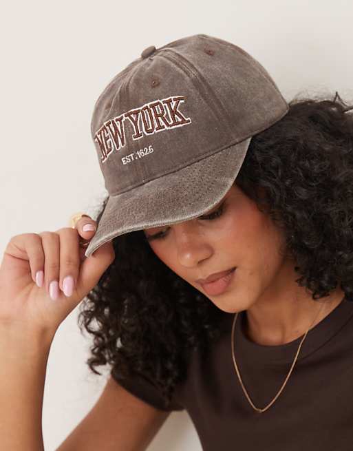 Sui Ava everyday New York slogan washed cap in brown