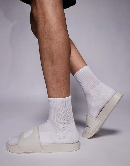 The North Face Base Camp III Sliders In Grey