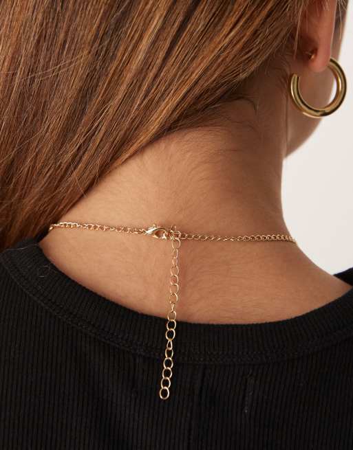 True Decadence Long Flower Detail Necklace With Pearl In Gold