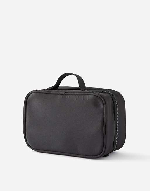 TYPO Flat lay wash bag in black