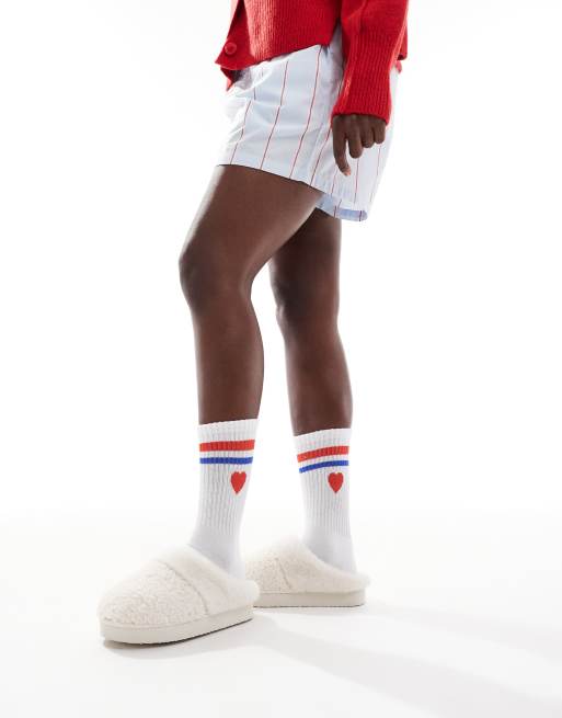 Vero Moda Ribbed Sports Socks In White With Heart And Stripe Detail