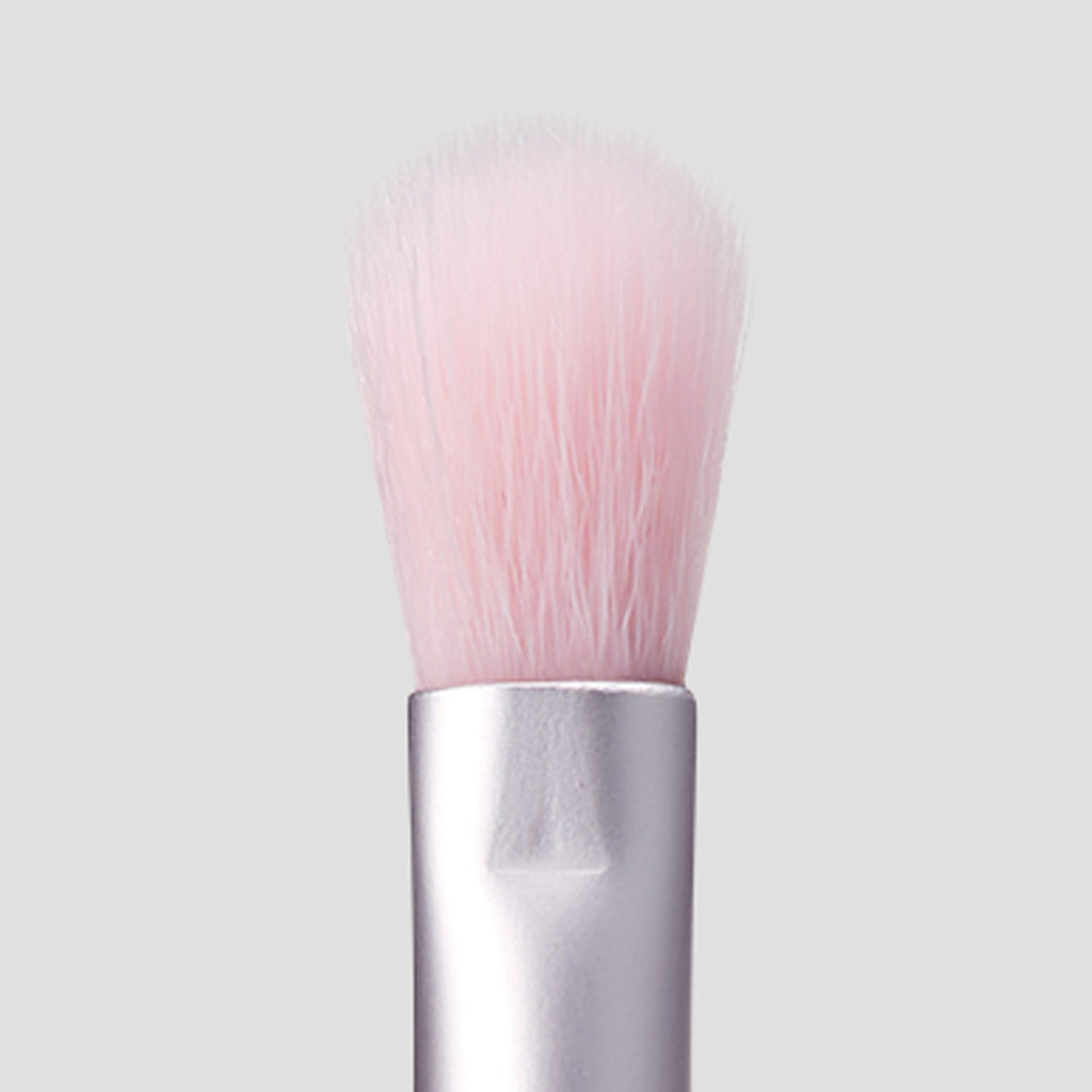 Kylie Cosmetics Eyeshadow Crease Blending Brush 08