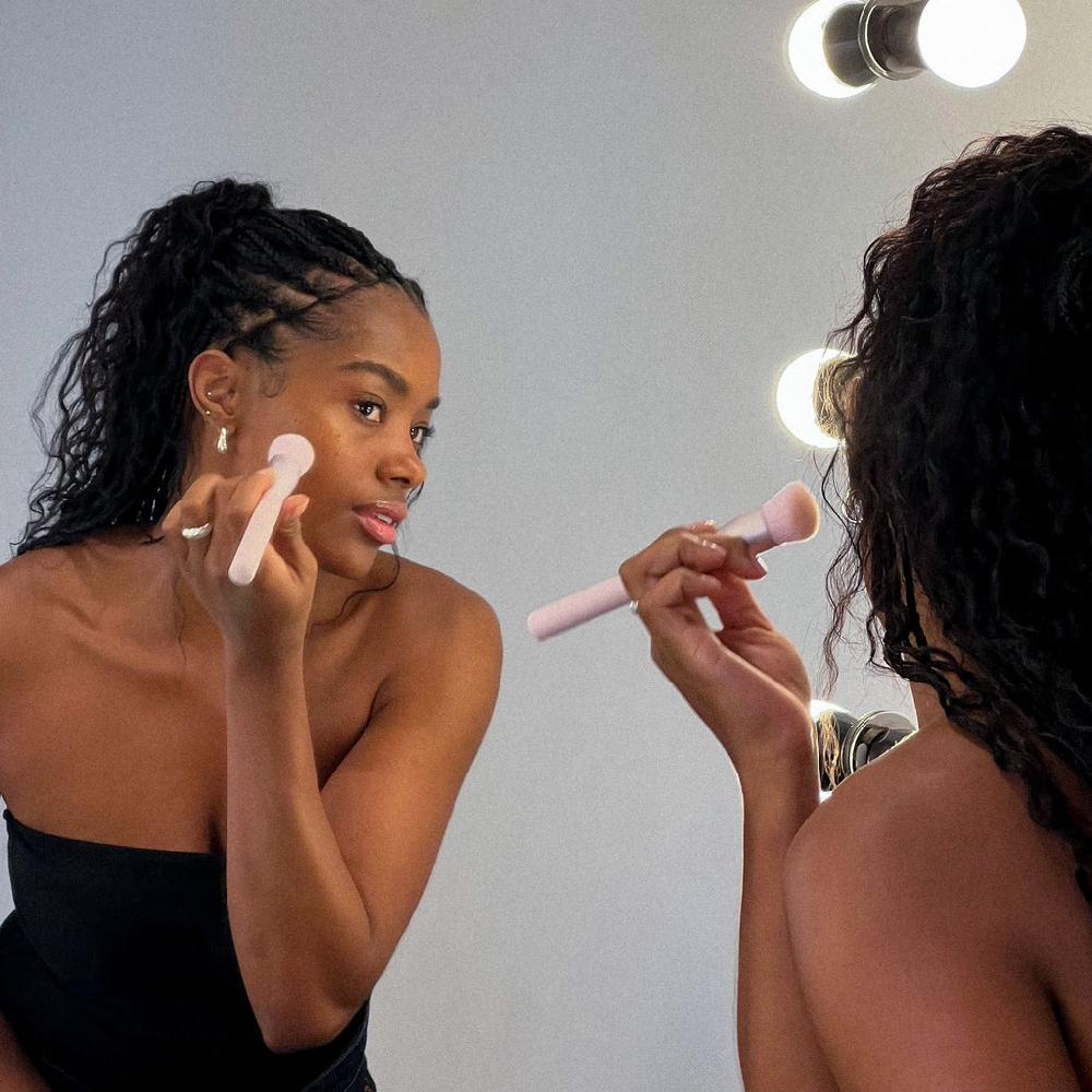 Kylie Cosmetics Foundation Brush 01