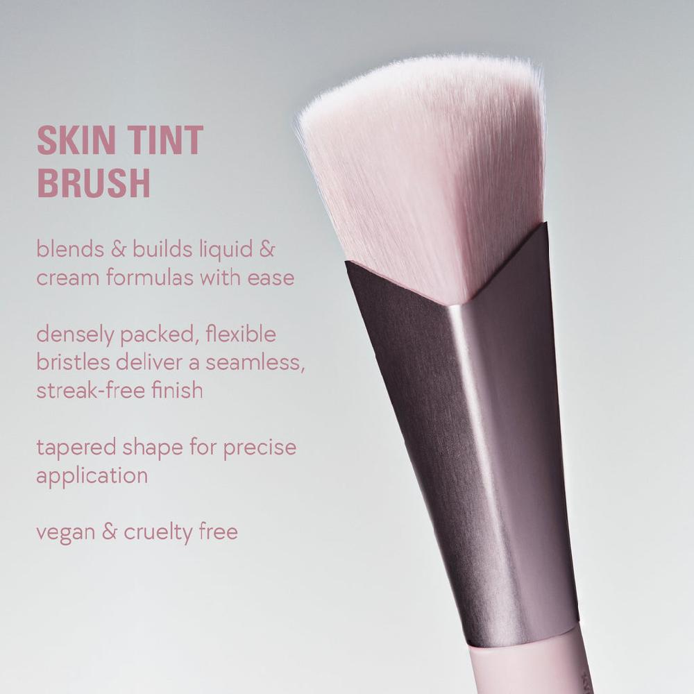 Kylie Cosmetics Skin Tint Brush 03