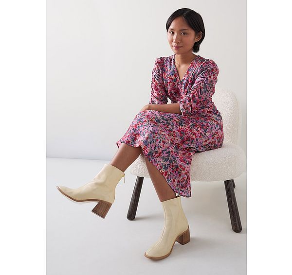 l.k. bennett Camila Ecru Front Seam Casual Boot