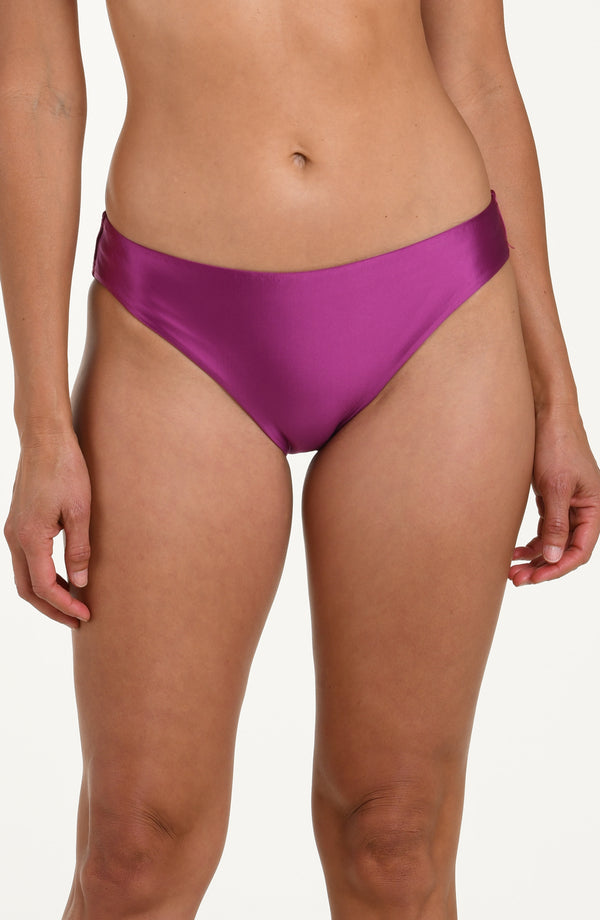 la blanca Earth Goddess Hipster Bottom - Berry