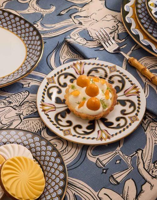 La Doublej Dessert Plates Set Of 2 Tyrrhenia Tulyps In Porcelain