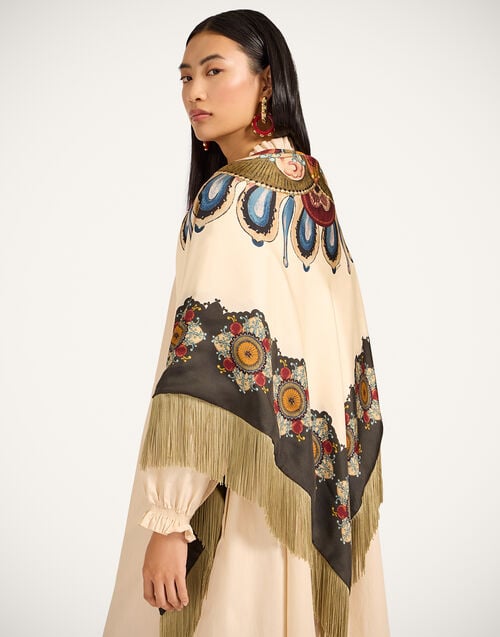 La Doublej Fringe Triangle Scarf Nucleus Placée Off White In Silk Twill