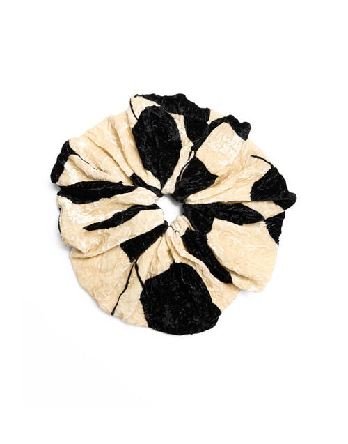 La Doublej Giga Scrunchie Lunaria Light Pink In Crushed Velvet