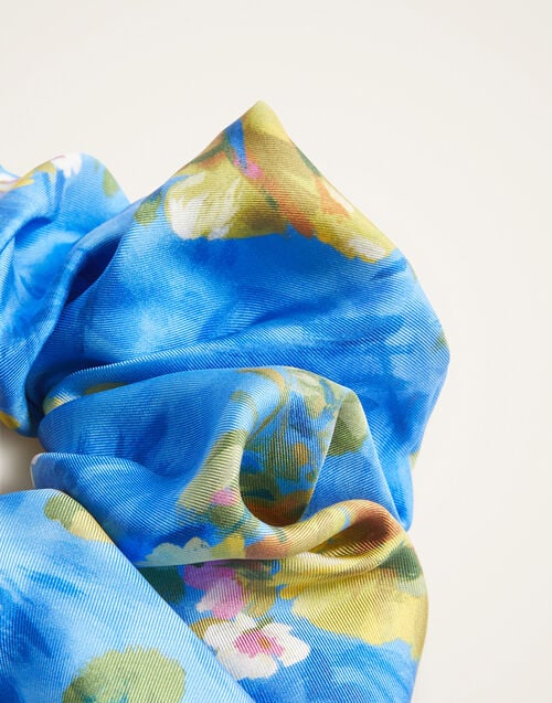 La Doublej Giga Scrunchie Riptide Light Blue In Silk Twill