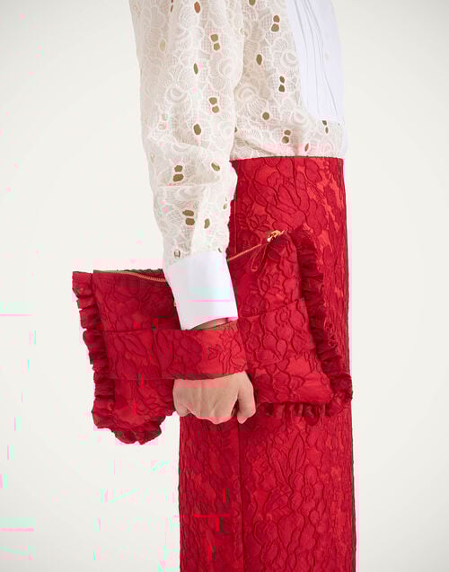 La Doublej Hand Pochette Peony Red In Light Jacquard Matelassé