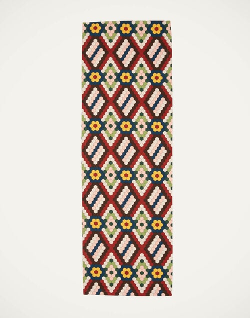 la doublej Herringbone Runner Honeycomb Tiles in Cotton Chevron