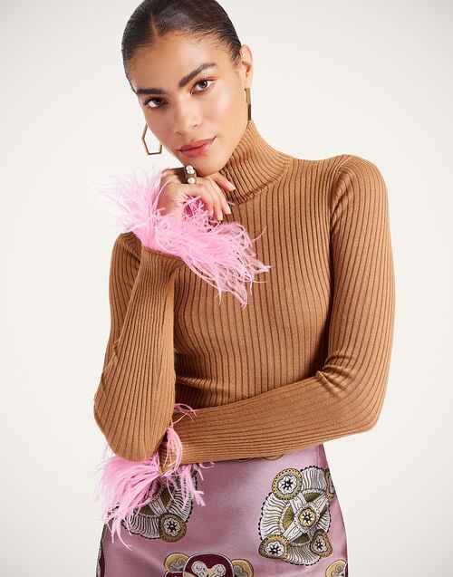 la doublej High Kick Top Camel in Ribbed Silk Cashmere With Feathers