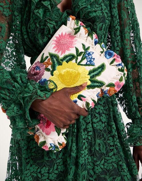 la doublej Hand Pochette Caper Ivory in Embroidery