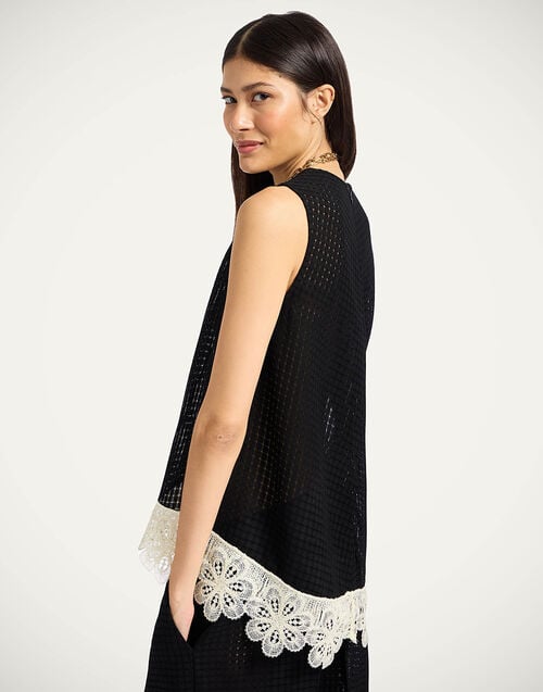 La Doublej La Scala Top Solid Black In Window Lace