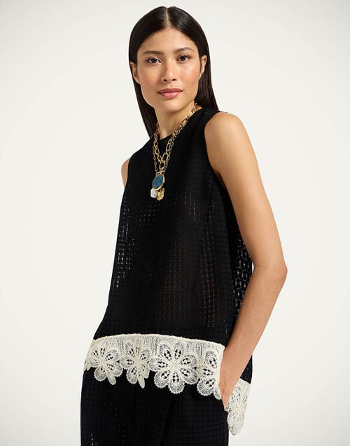 la doublej La Scala Top Solid Black in Window Lace