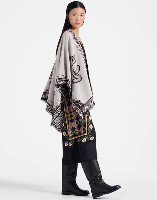 La Doublej Poncho Herald Cream In Herald Chiné