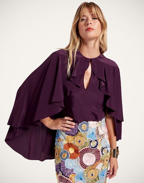 la doublej Magic Top Solid Burgundy in Crepe De Chine