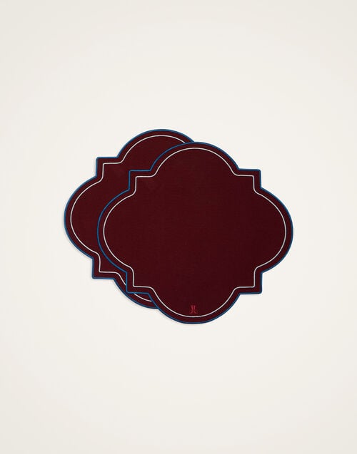 la doublej Medallion Placemats Set Of 2 Solid Bordeaux in Dralon